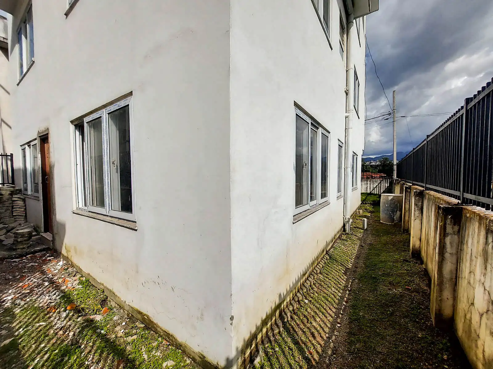 Residentail house Image 1