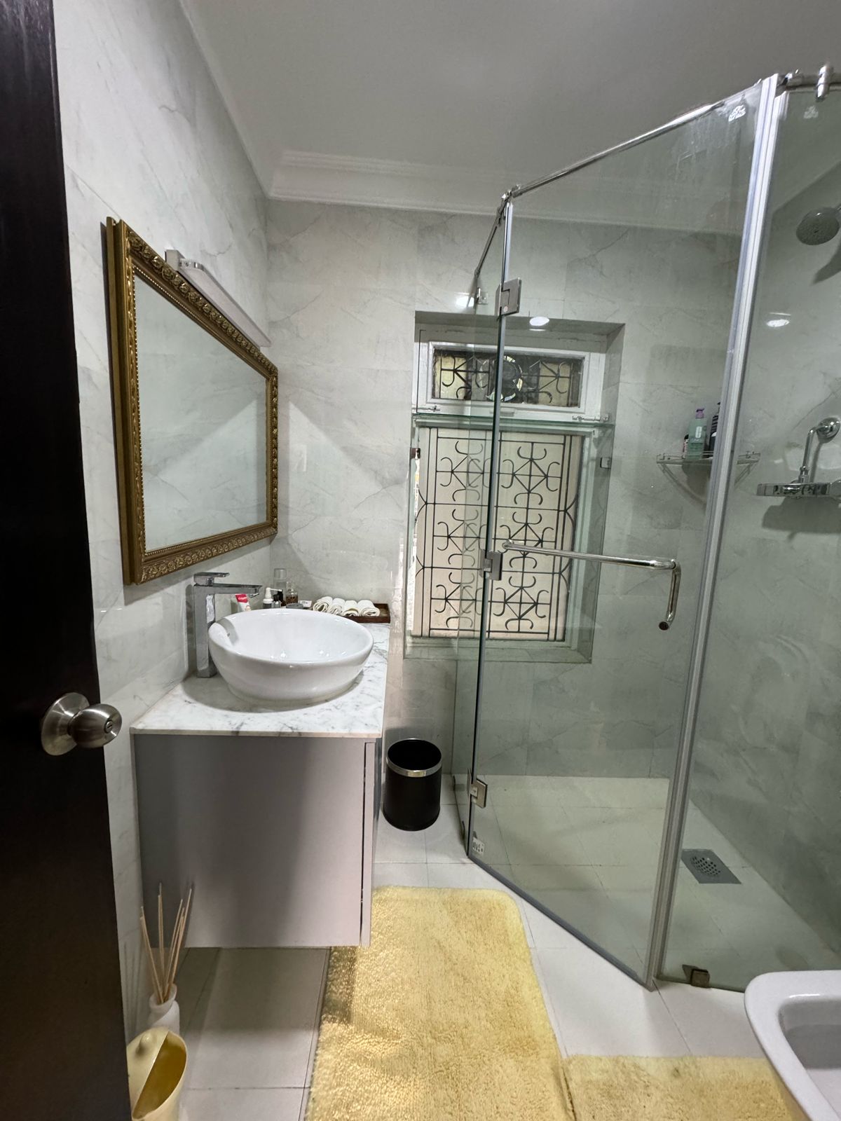 Charming Fully Furnished Home for Rent Image 7