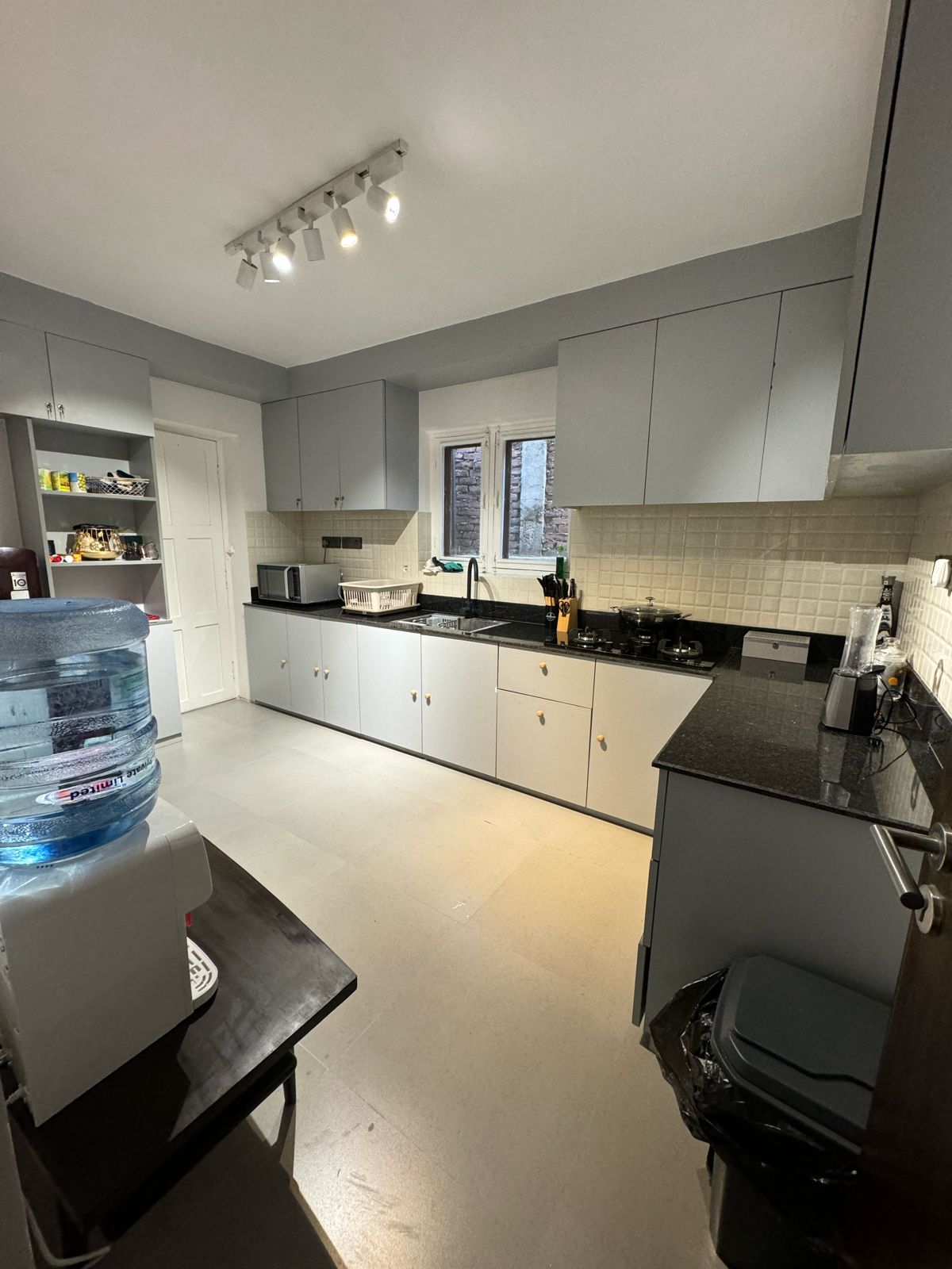 Charming Fully Furnished Home for Rent Image 4