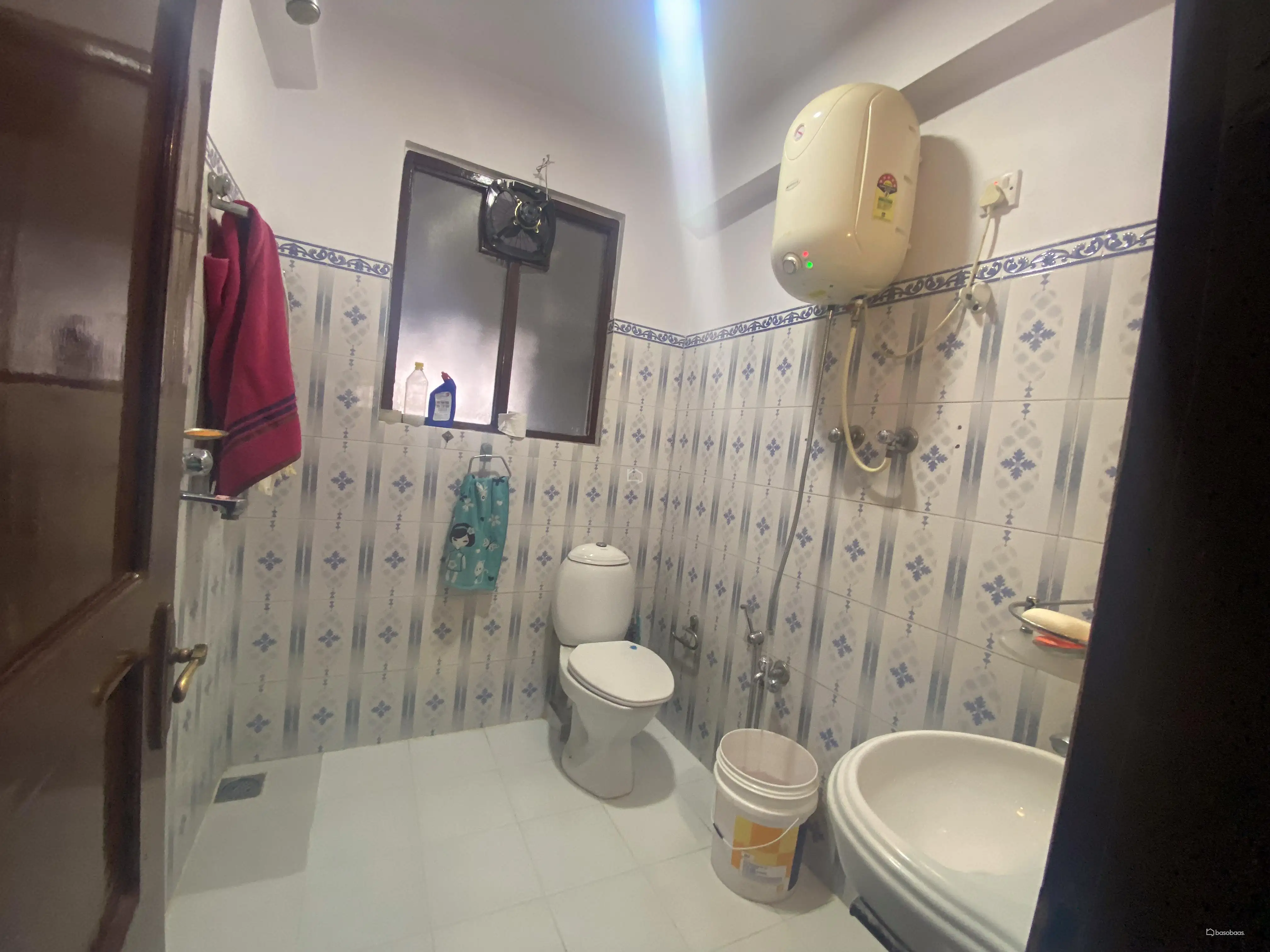 Spacious Multi-Floor House for Rent at Chabahil. Image 3