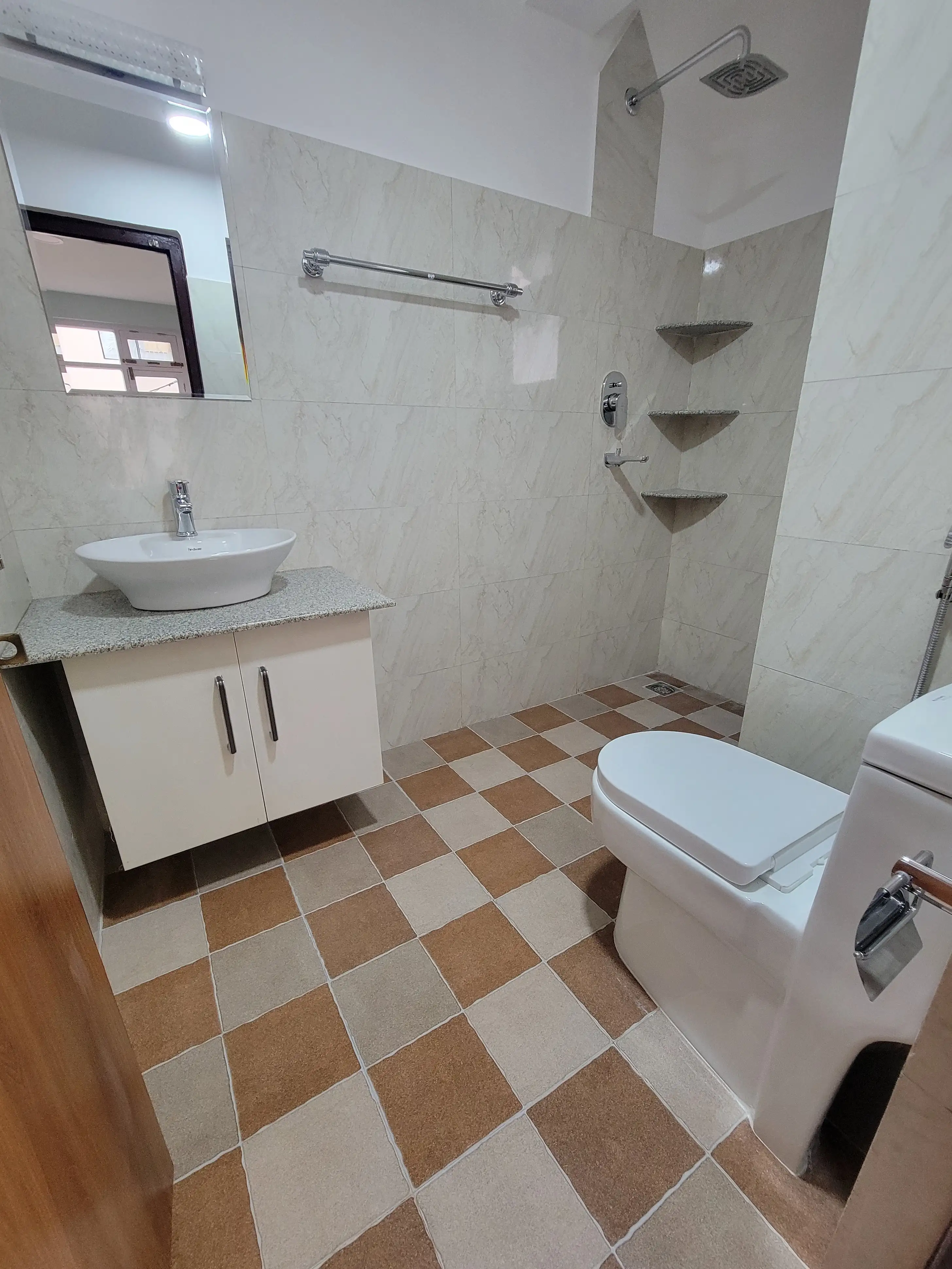 Modern 3 BHKD or 5 Rooms for Office Thumbnail Image