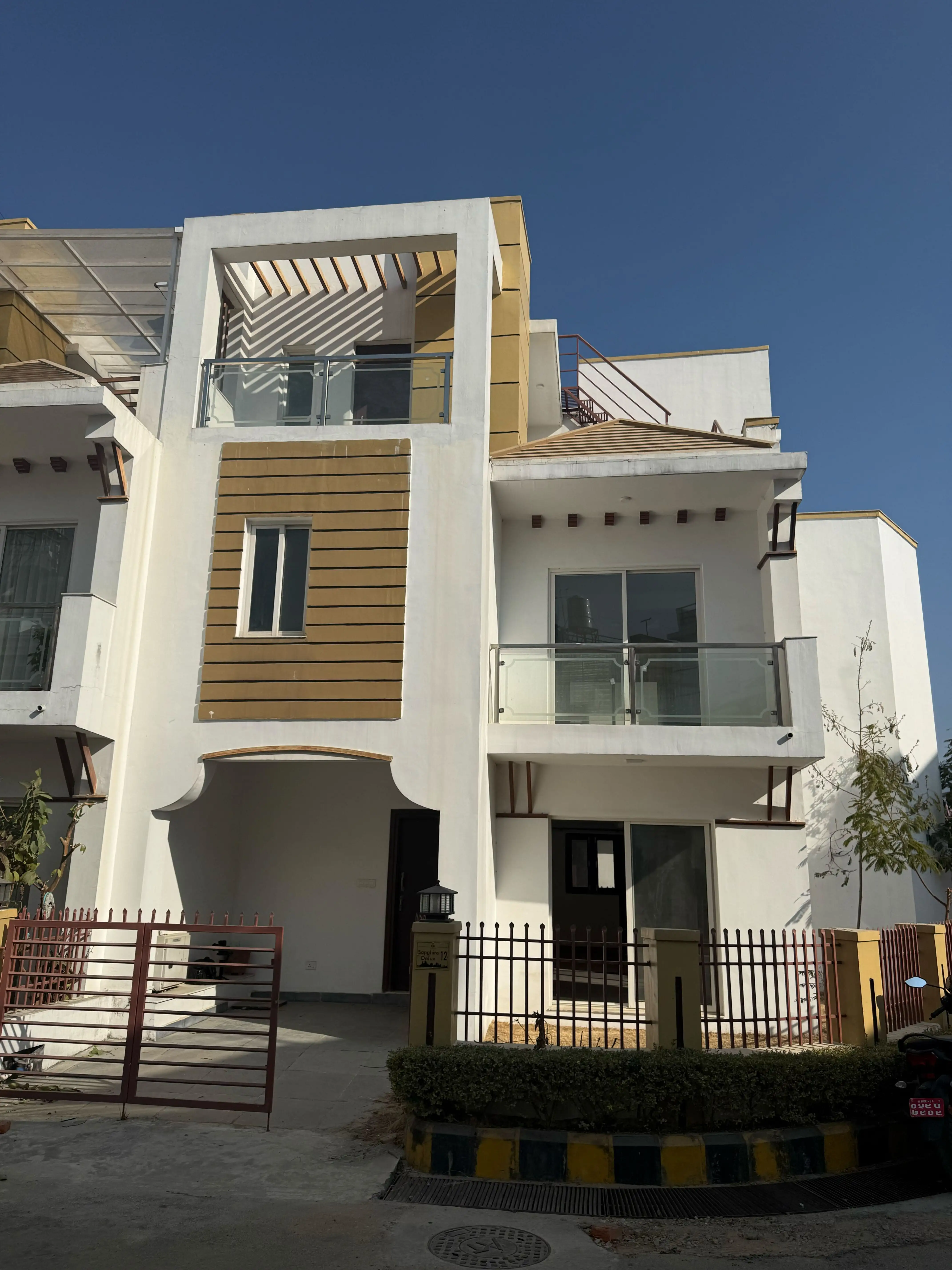 House For Sale Thumbnail