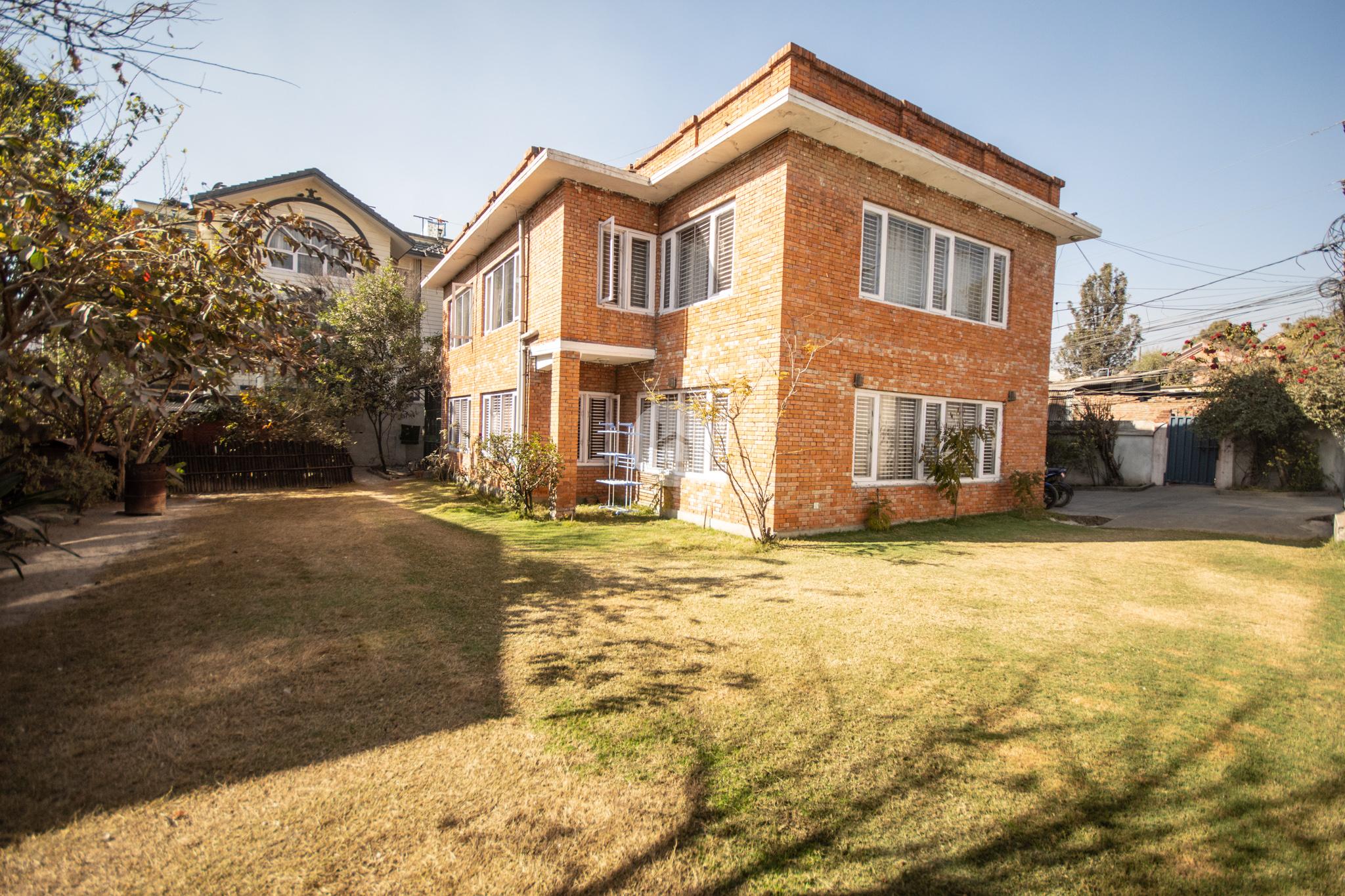 Attractive House is for Sale : House for Sale in Baluwatar, Kathmandu Image 6