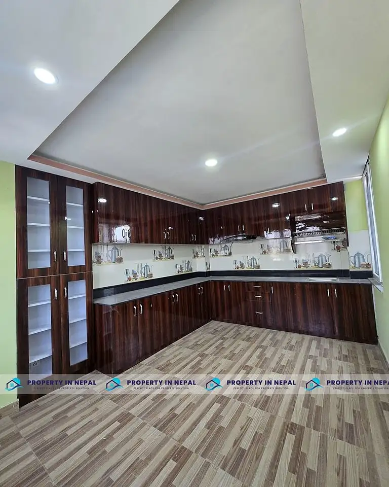 Residential House On Sale Image 4