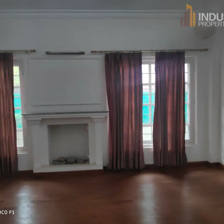 Residential House On Rent Image 6