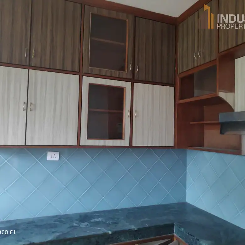 Residential House On Rent Image 10