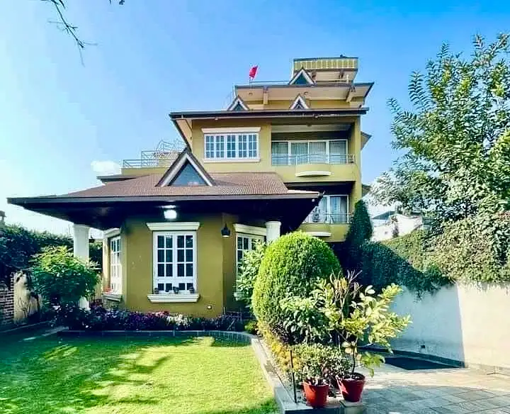 Bungalow on sale at Chappal Karkhana Image 1