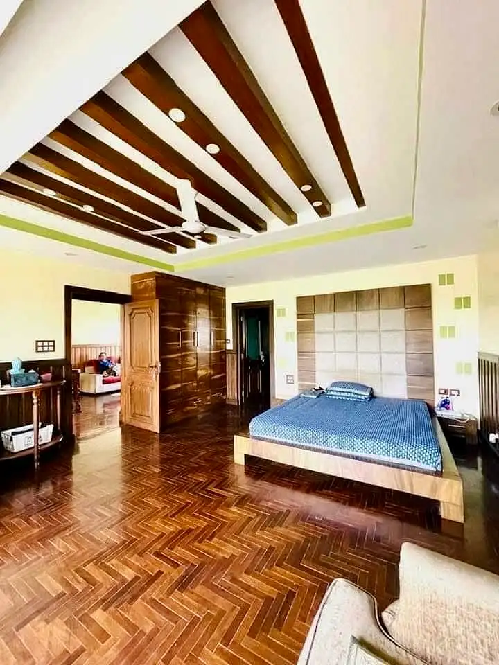 Bungalow on sale at Chappal Karkhana Image 3