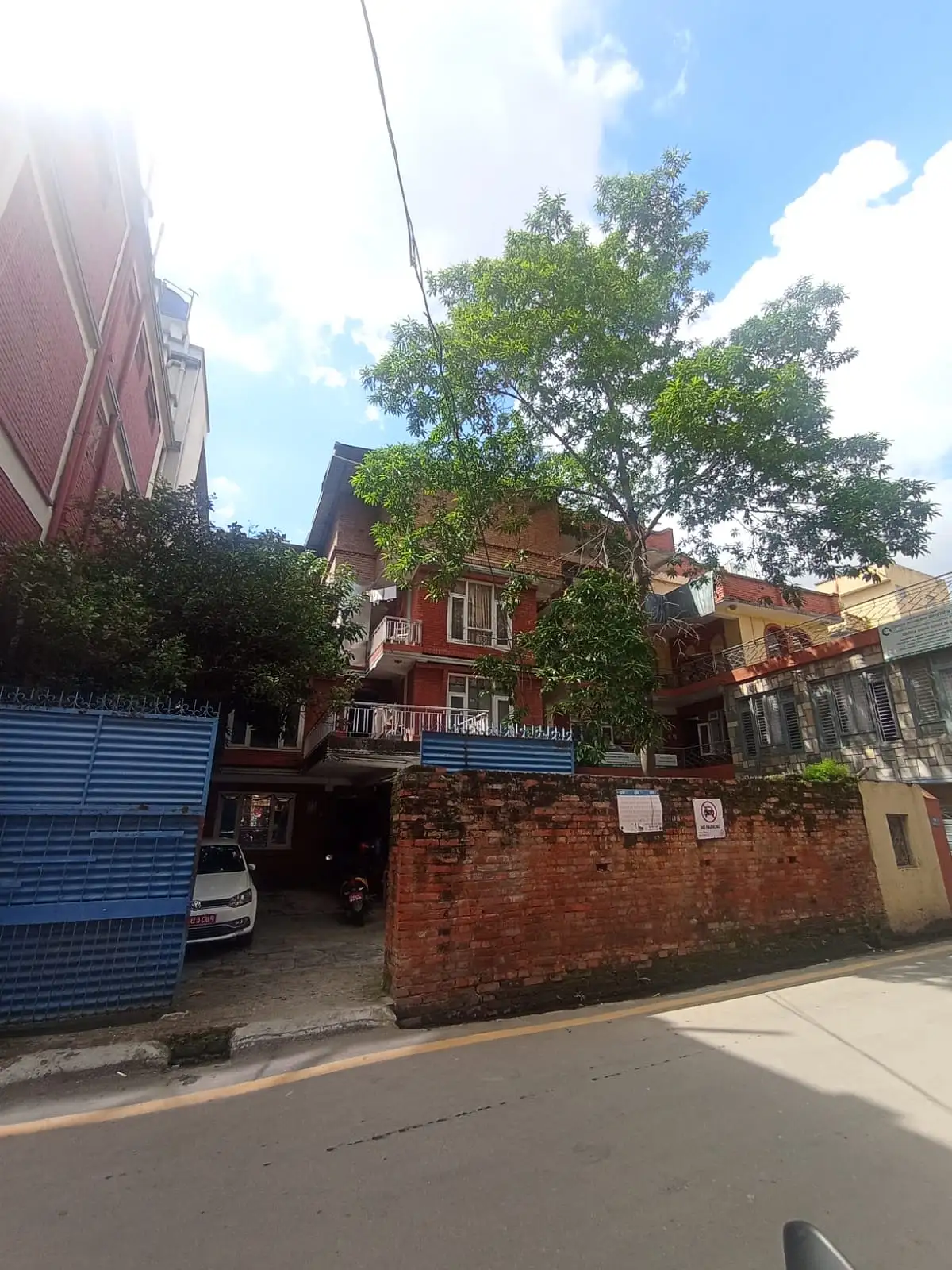 land on sale at putalisadak with old house Image 3