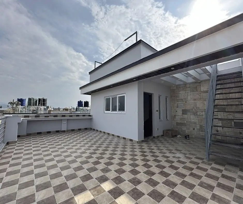 Luxurious Duplex Property for Sale in Imadol, Ochu Height Image 3