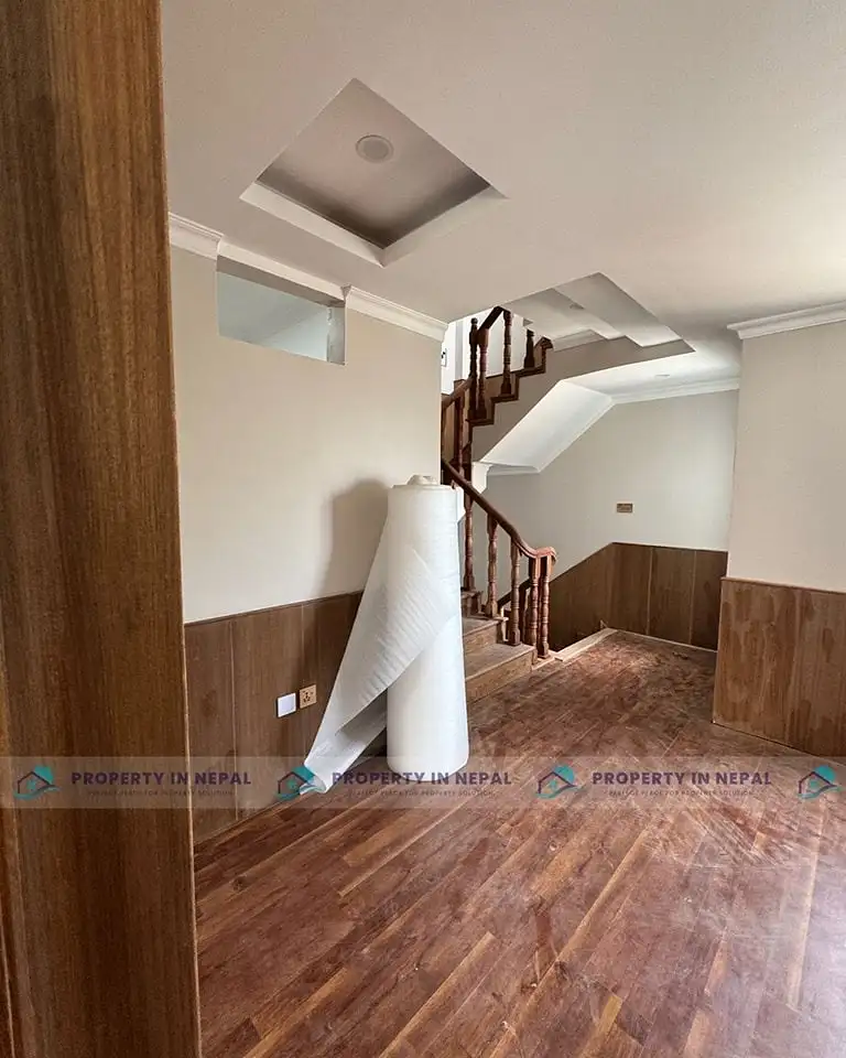 Residential House On Sale Image 8