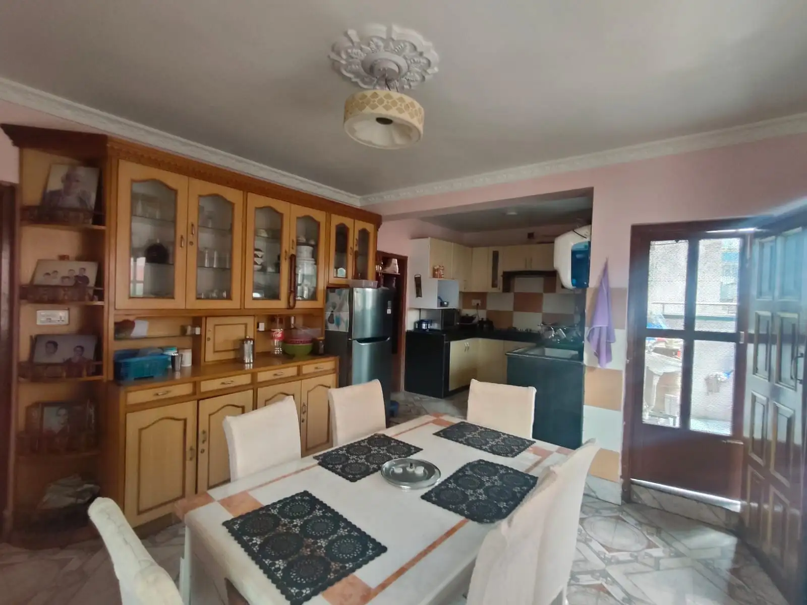 Residential house on rent Image 3