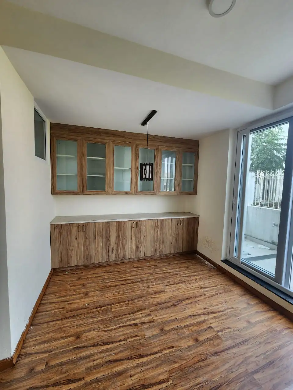 House in Colony Image 1
