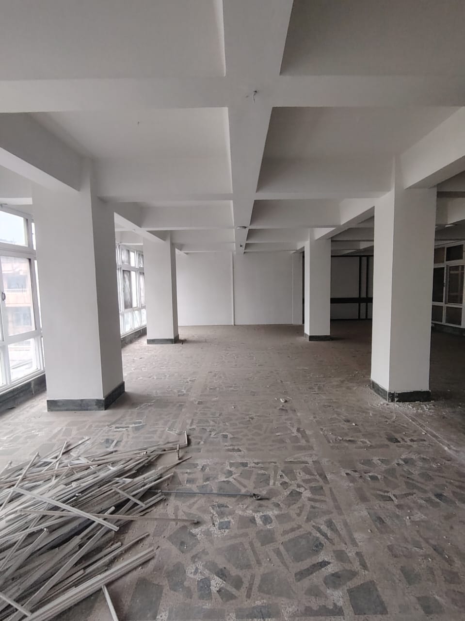 Commercial space available on rent at Jamal Image 1