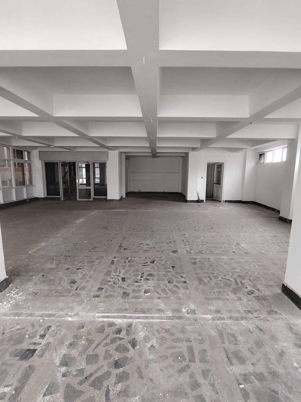 Commercial space available on rent at Jamal Image 3