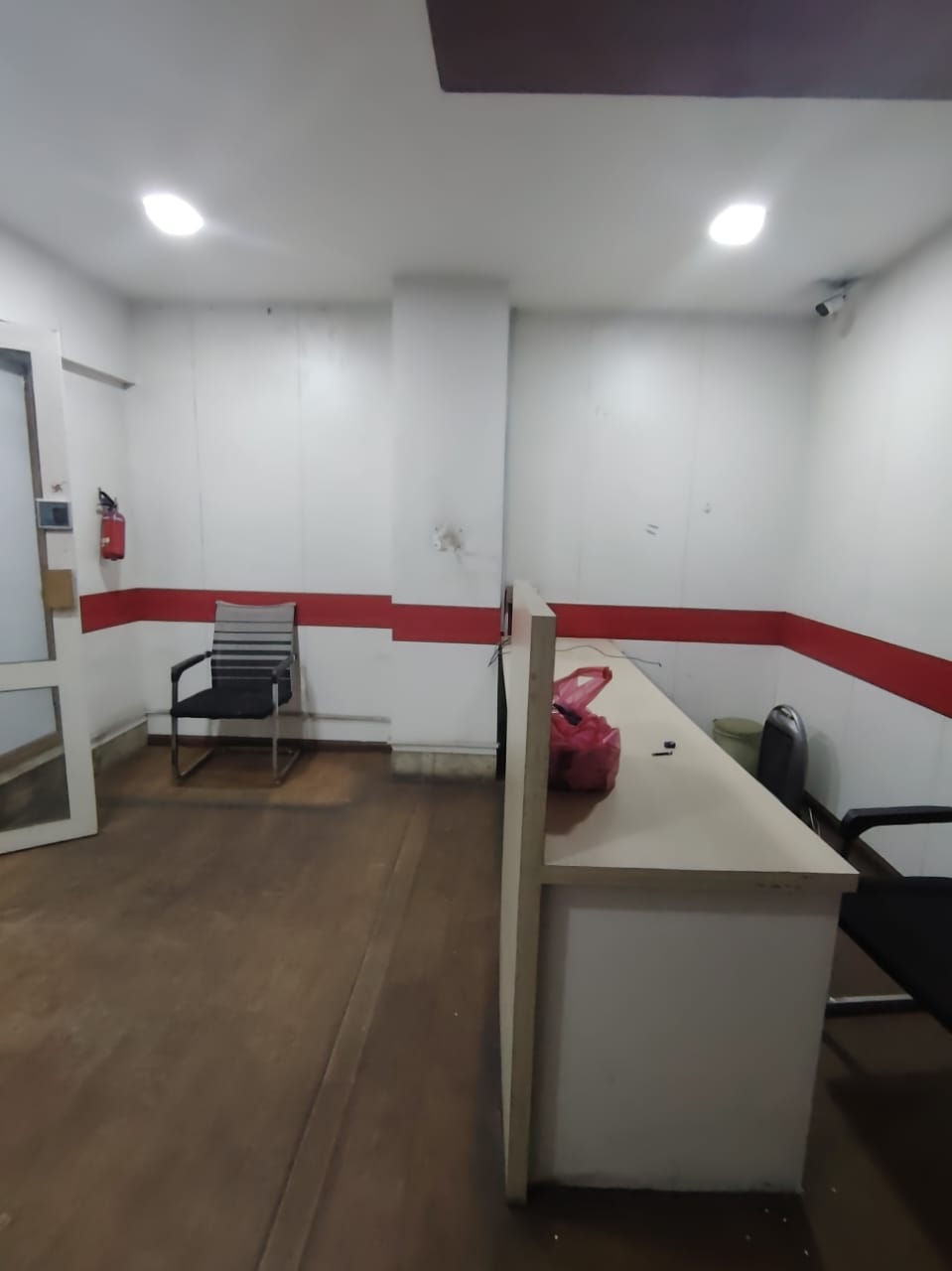Commercial space available on rent at Jamal Image 6