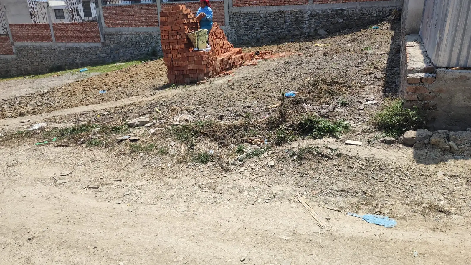 Land on sale at hattiban dhapakhel Image 4