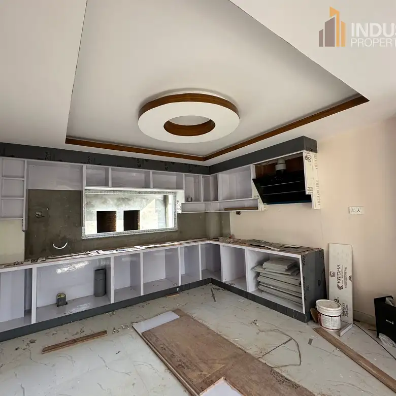 Residential House On Sale Image 5