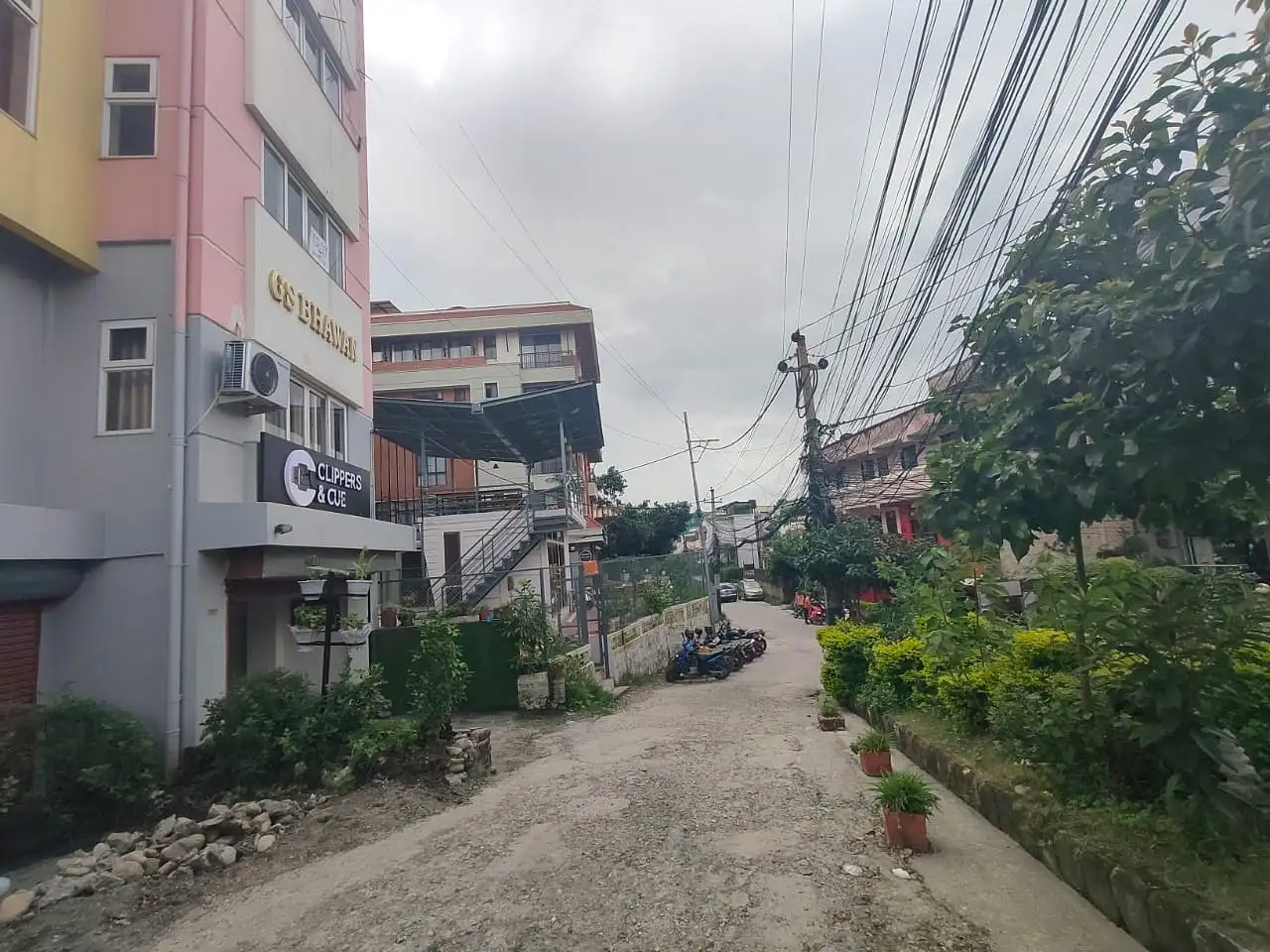 Commercial Space on Rent Image 1