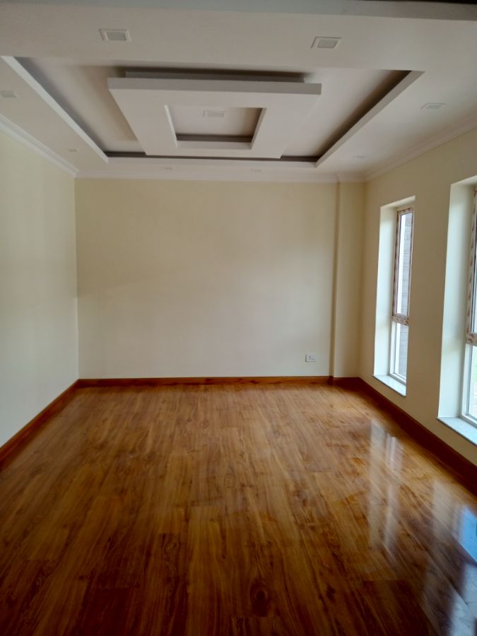 House on Sale Image 8