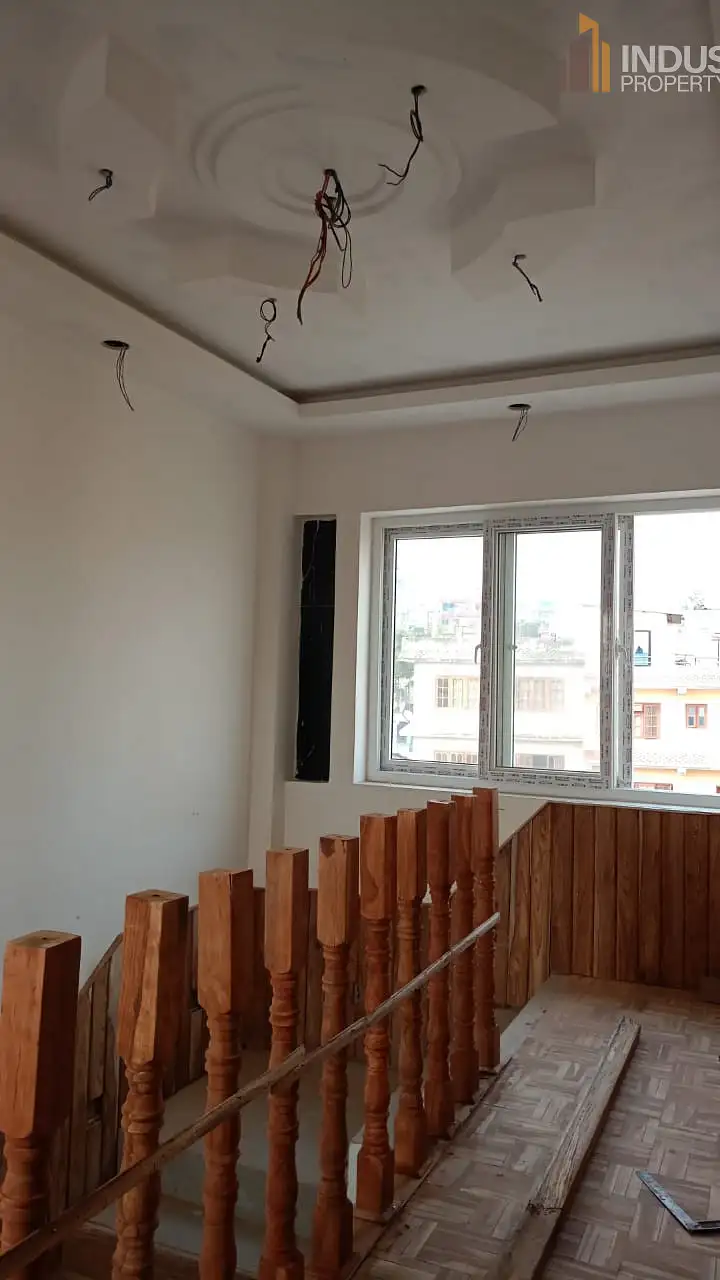House on sale- Kapan Image 3