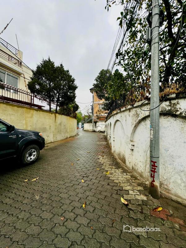 House on rent at Naxal : House for Rent in Naxal, Kathmandu Image 4
