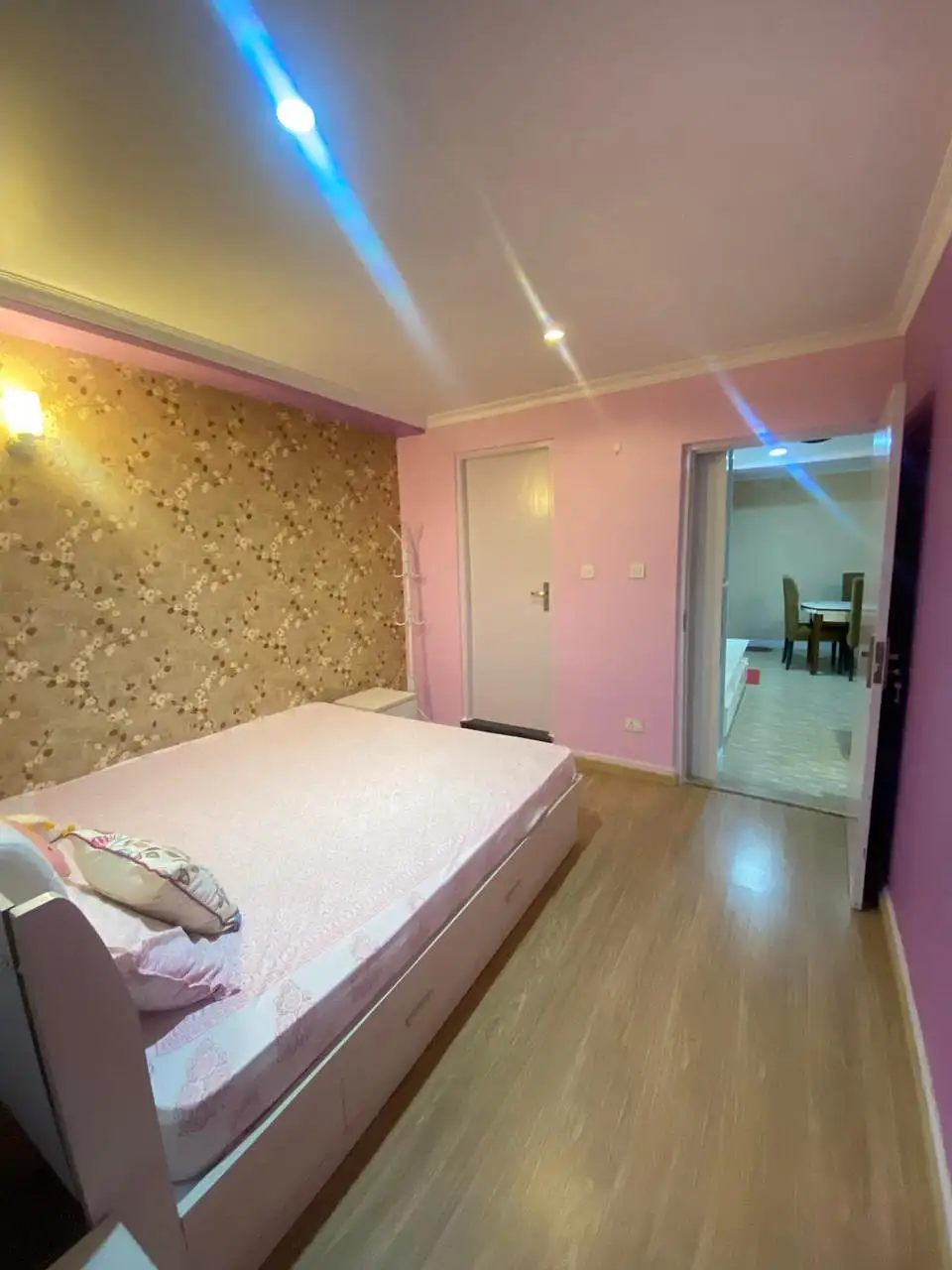 Apartment on Rent Image 8
