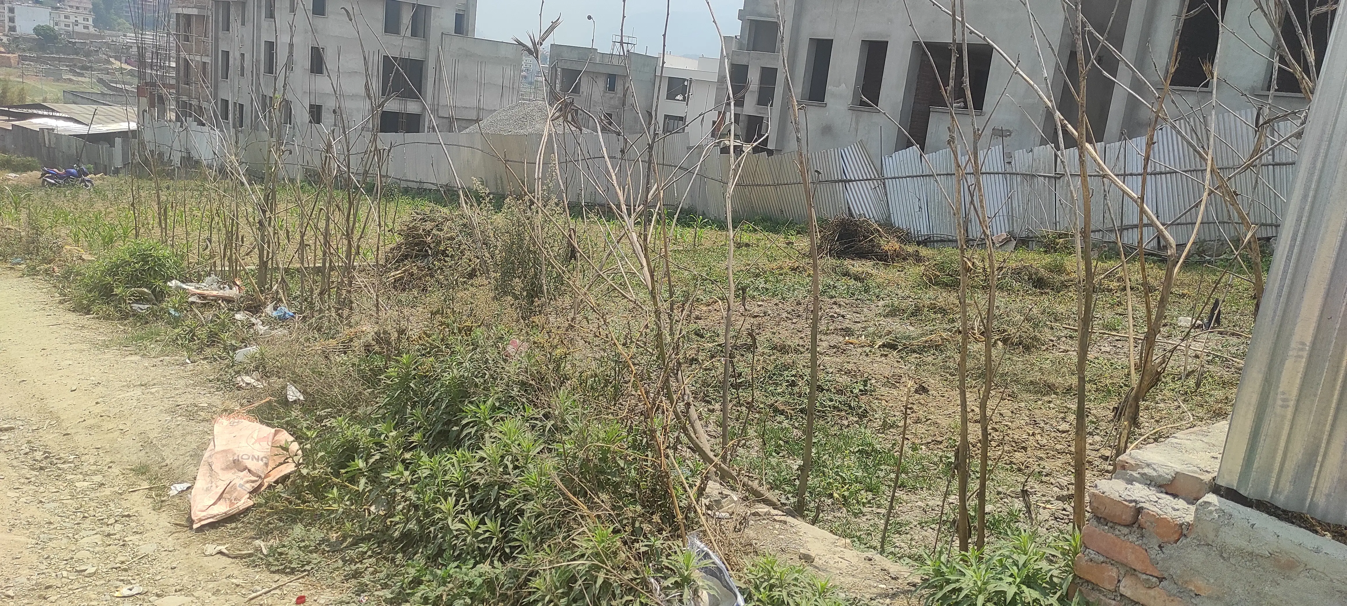 Land sale in hattiban height Image 2