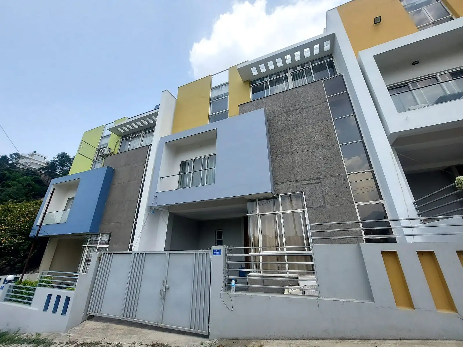 Residential house for sale in Nakhipot Image 1