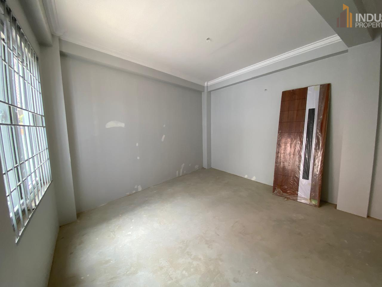 house on sale Image 2
