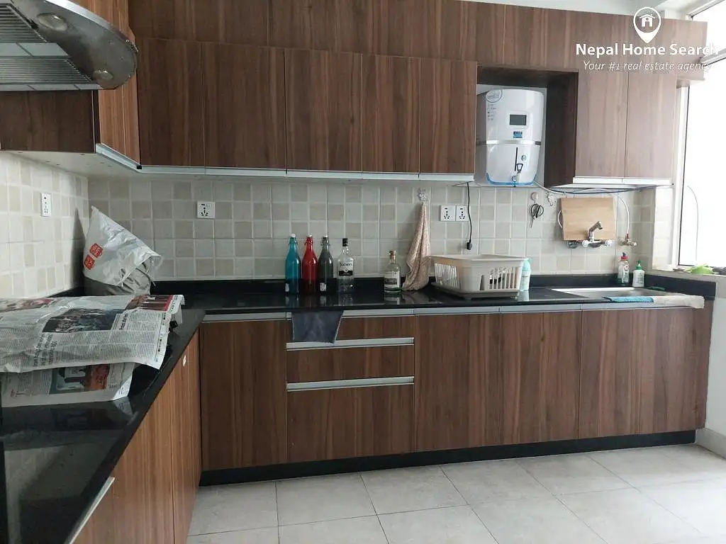 Apartment on Sale Image 6