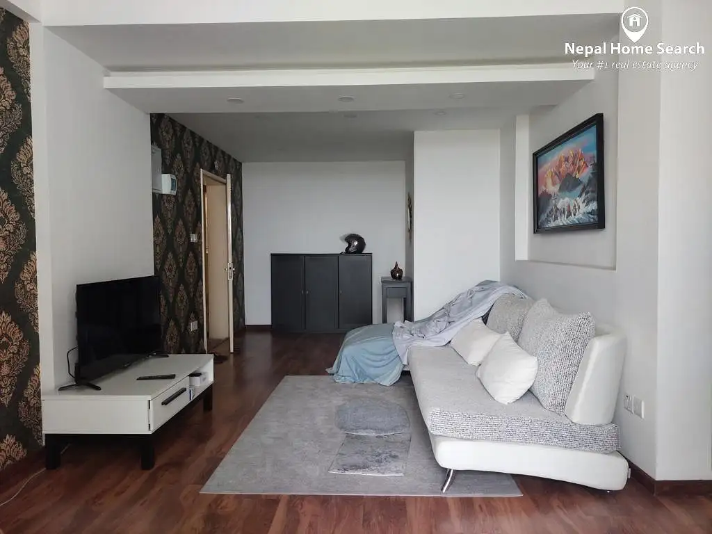 Apartment on Sale Image 4