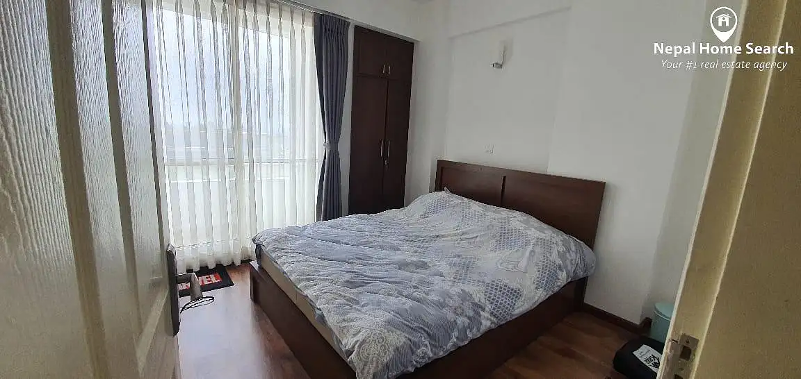 Apartment on Sale Image 1