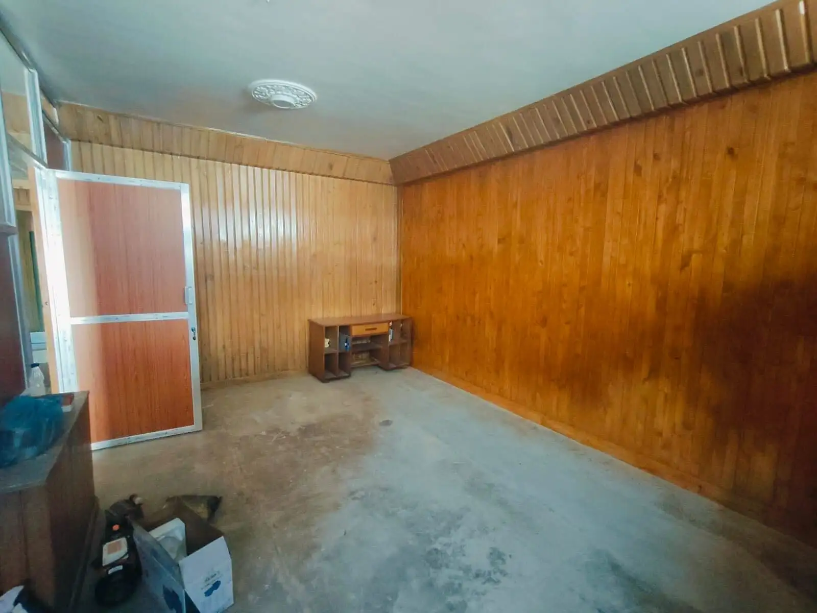 Residential House On Rent Image 9