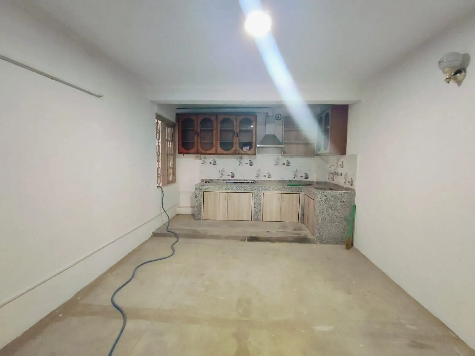 Residential House On Rent Image 10