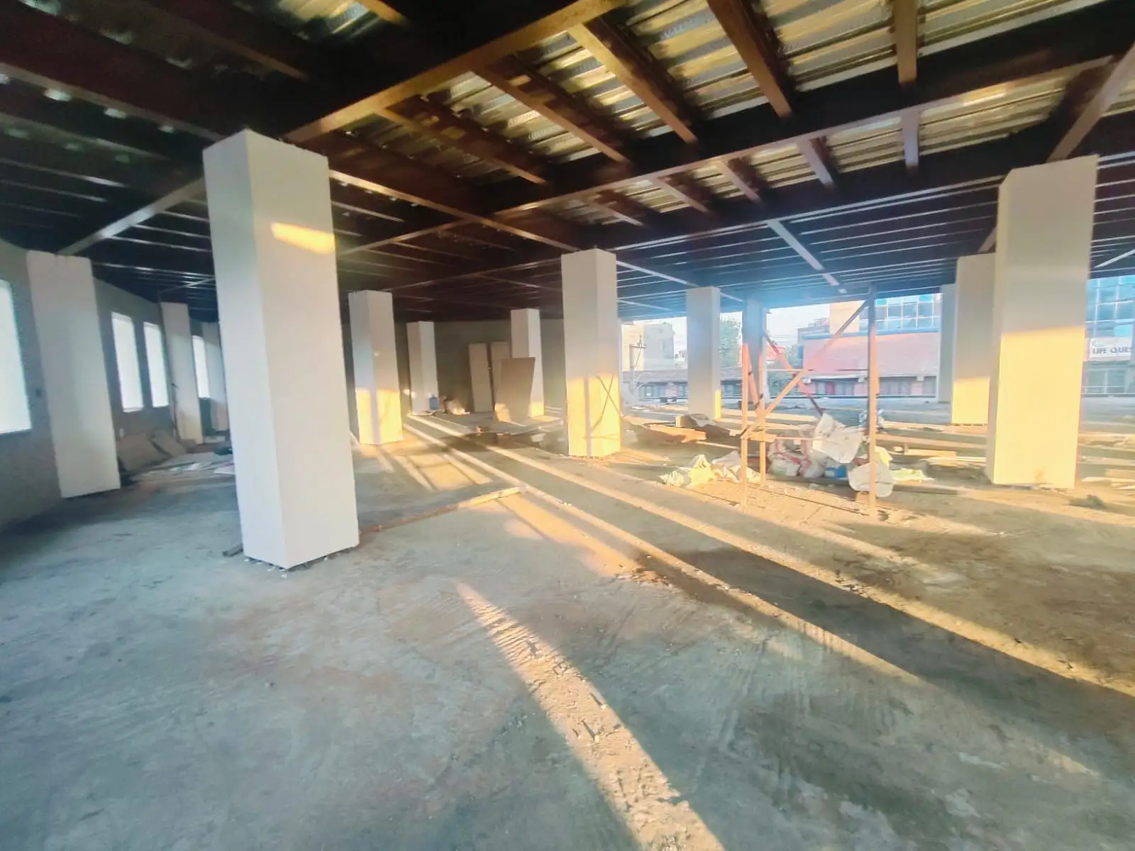 Commercial Space on Rent Image 5