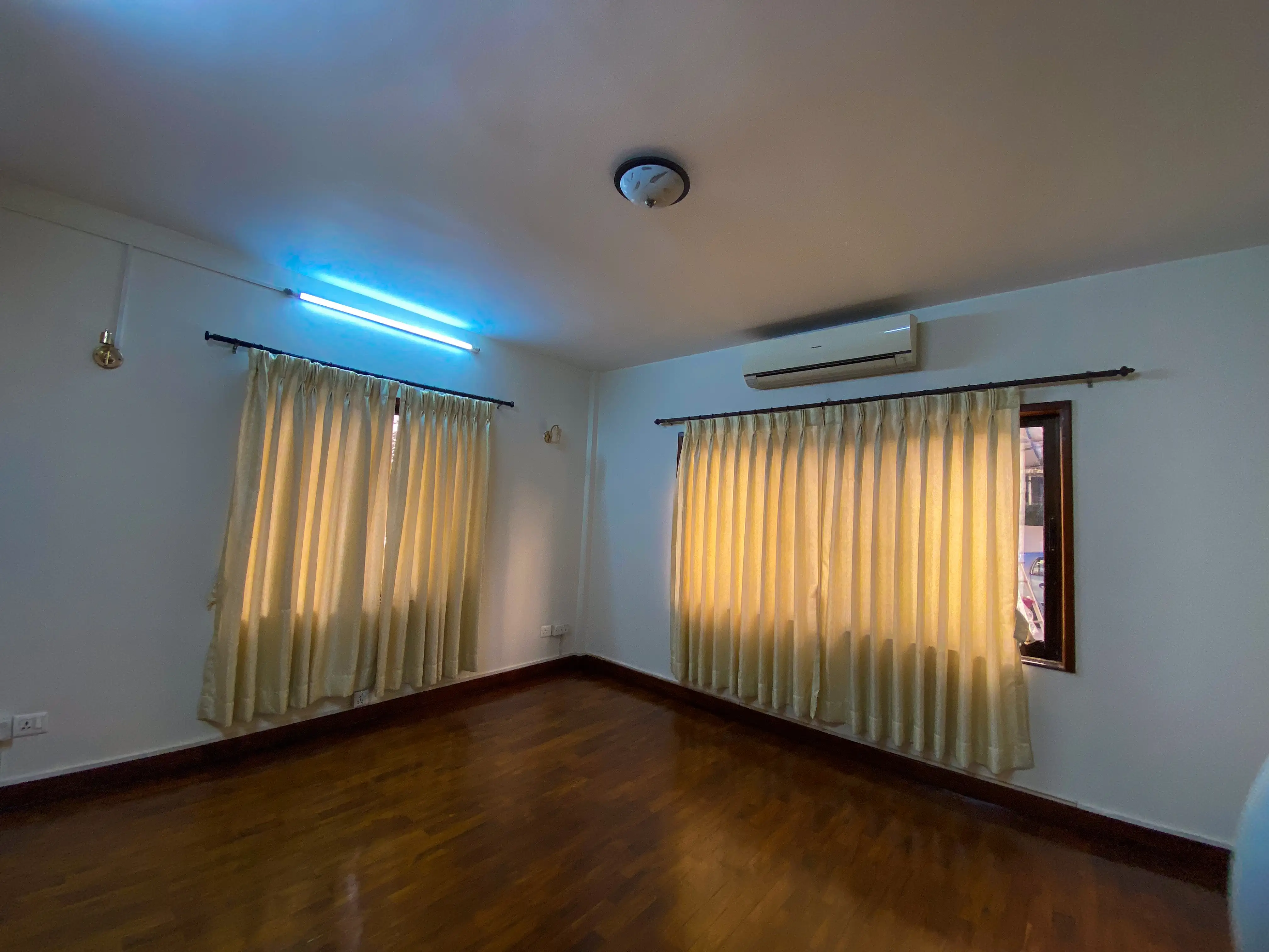 Residential House On Rent Image 3