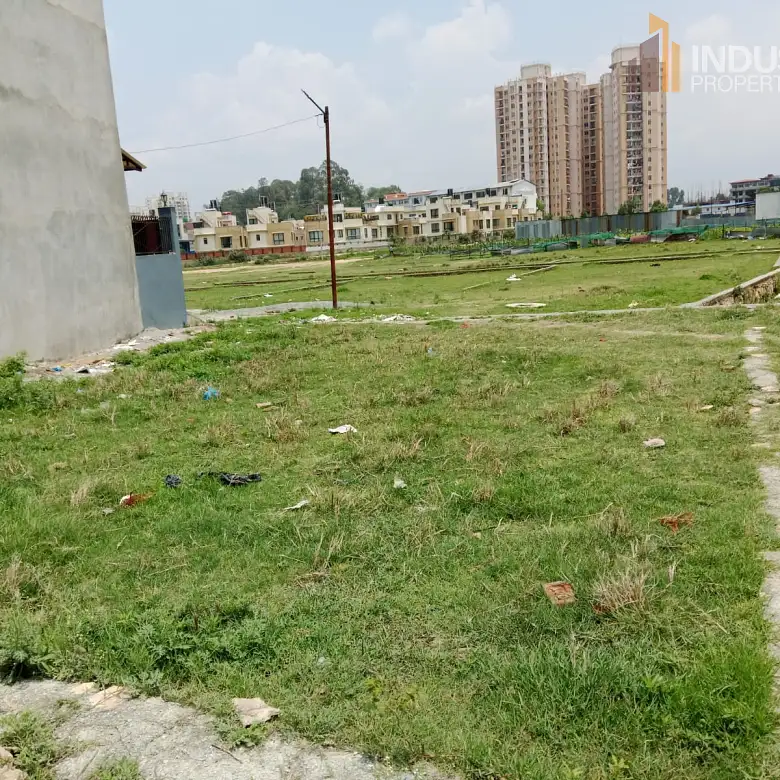 land on sale Image 1