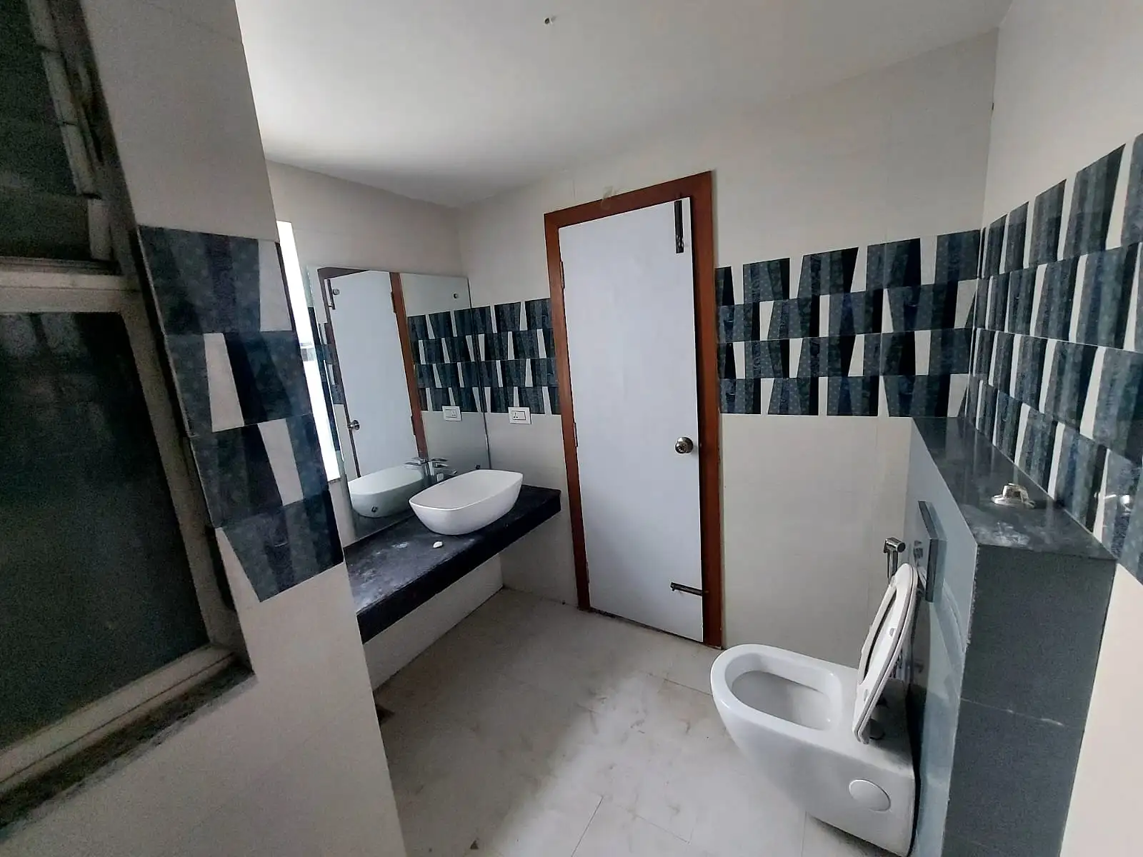 Residential house for sale in Nakhipot  Image 3