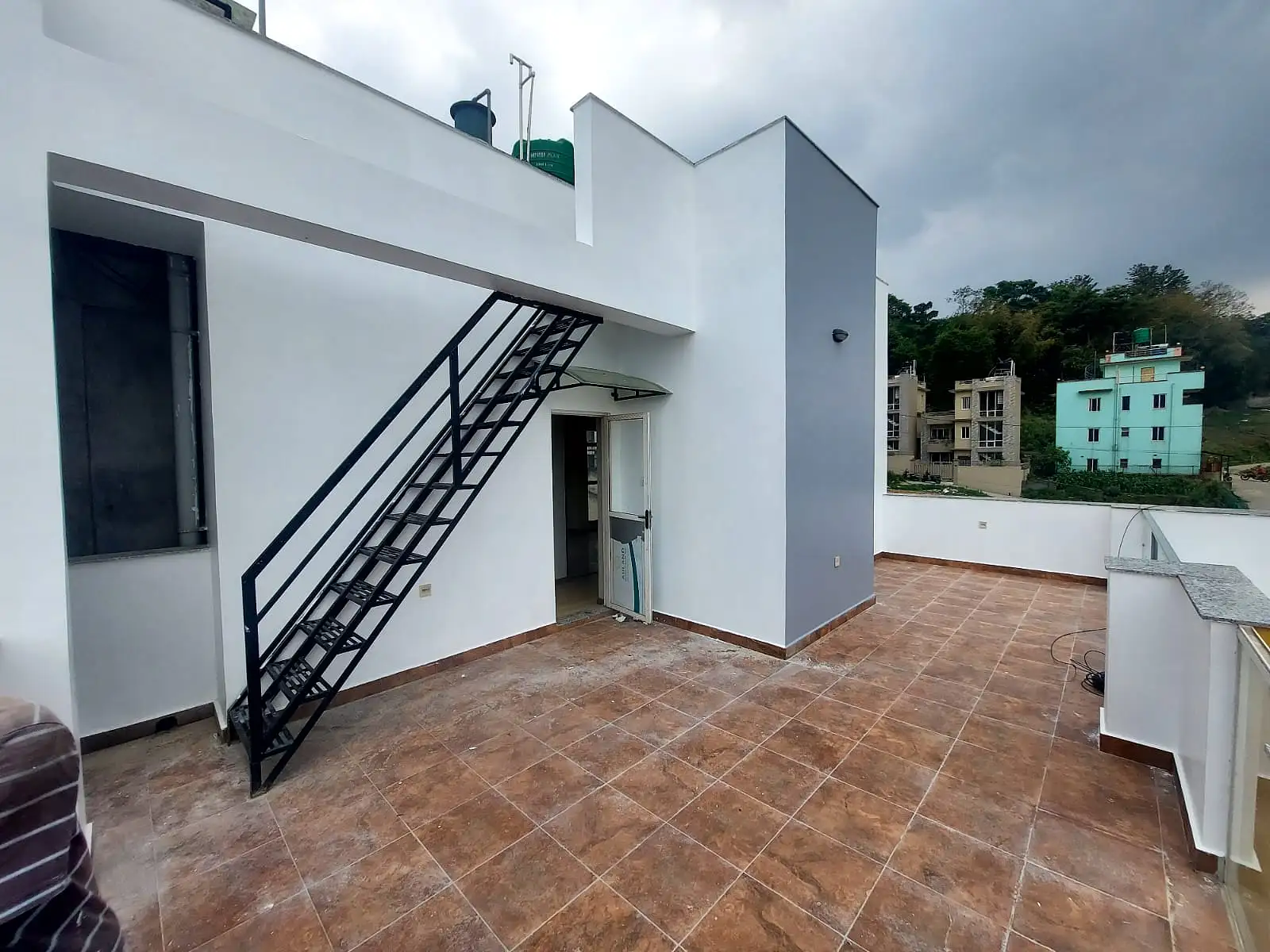 Residential house for sale in Nakhipot  Image 1