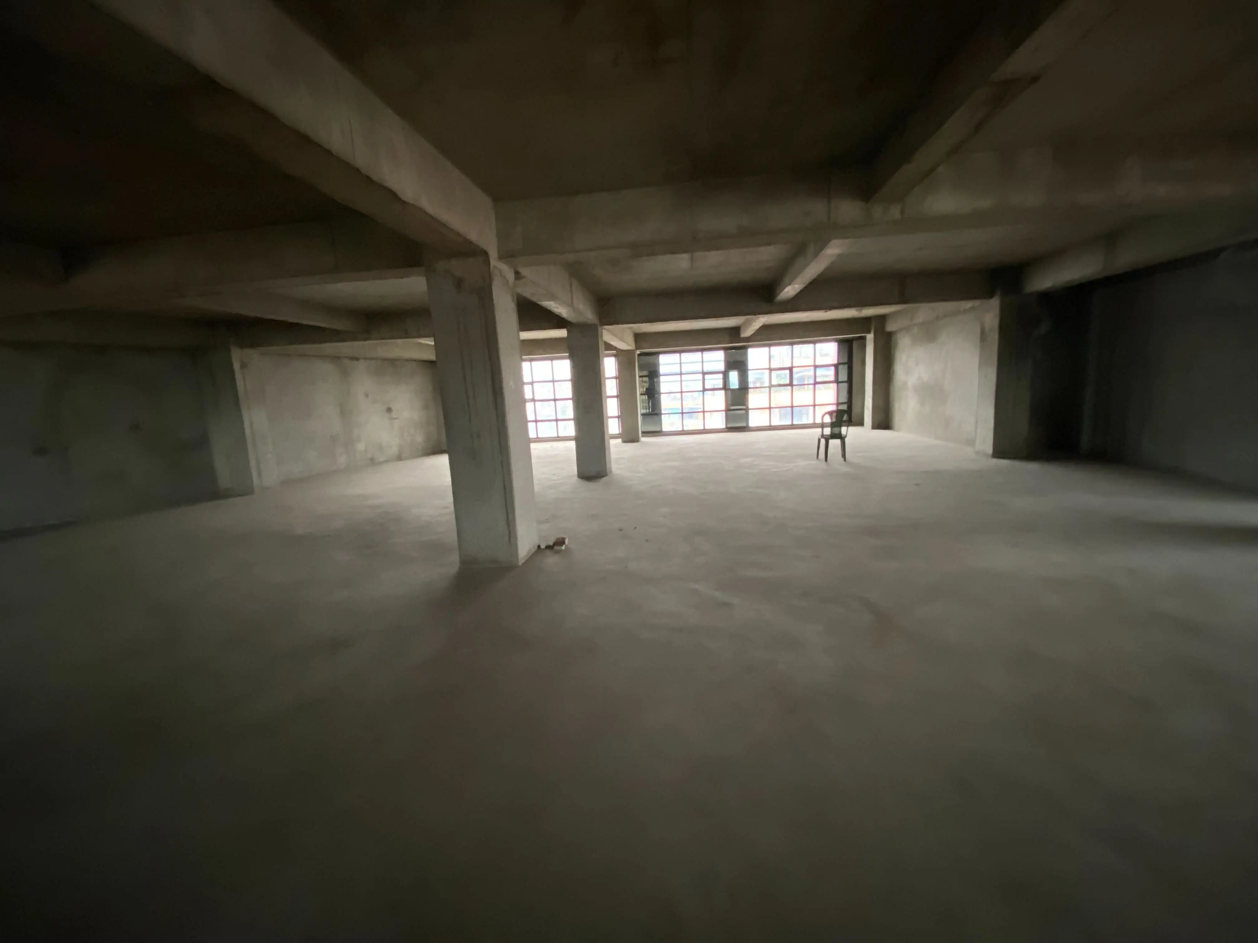 Commercial Building on Rent Image 1