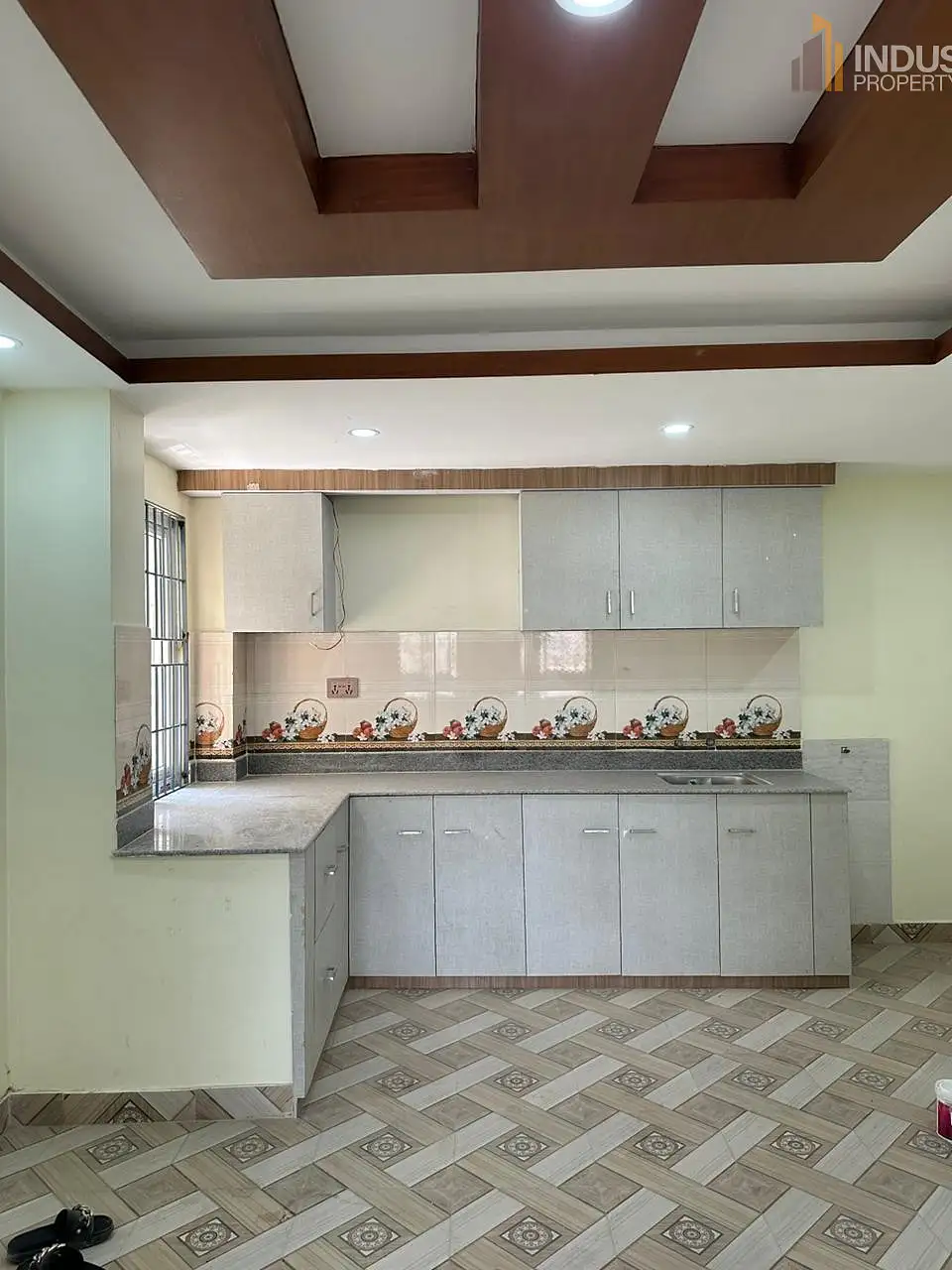 house on sale Image 5