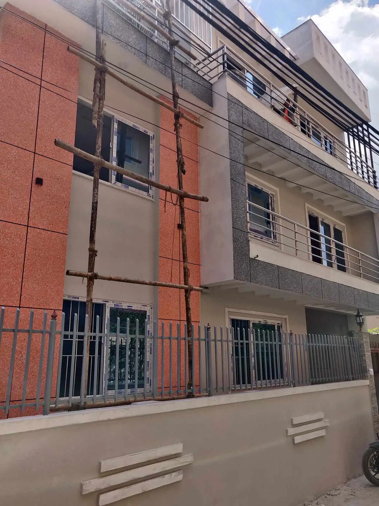 Brand New House Near to Grande Hospital  Image 2