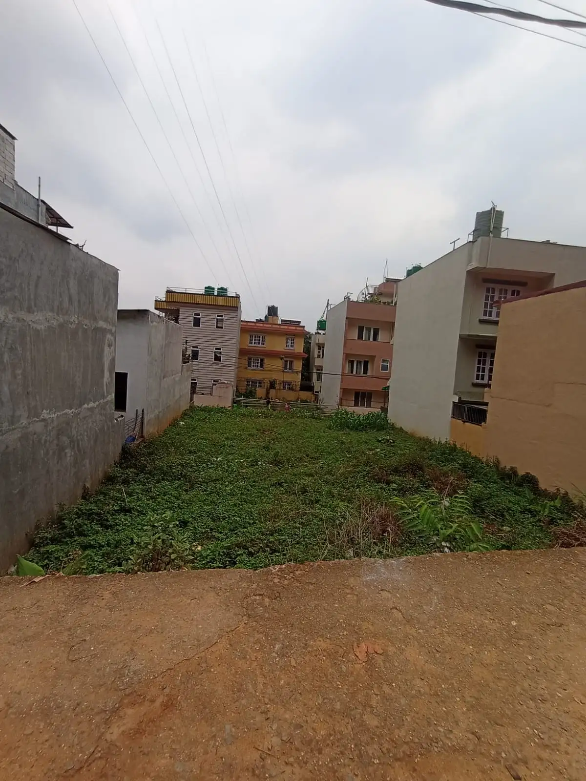 8.5 aana land on sale at bohoratar balaju Thumbnail