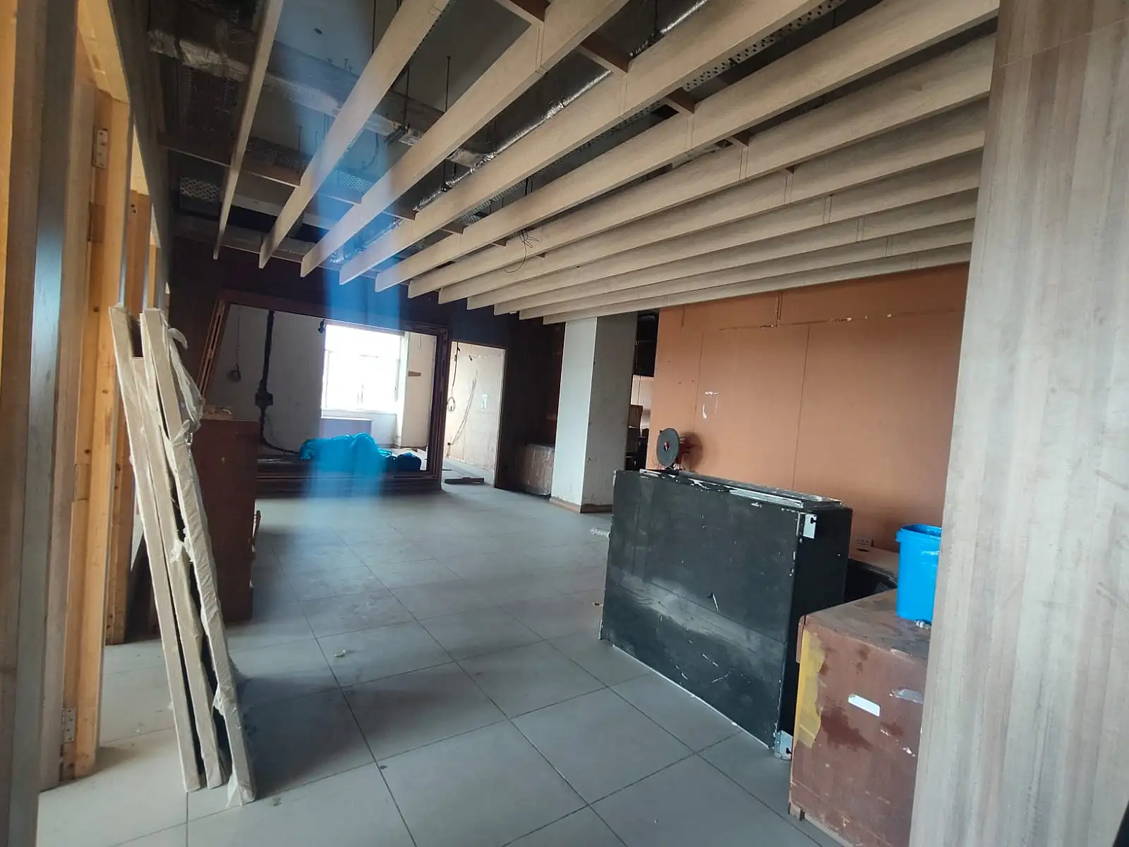 Commercial Space on Rent Image 5