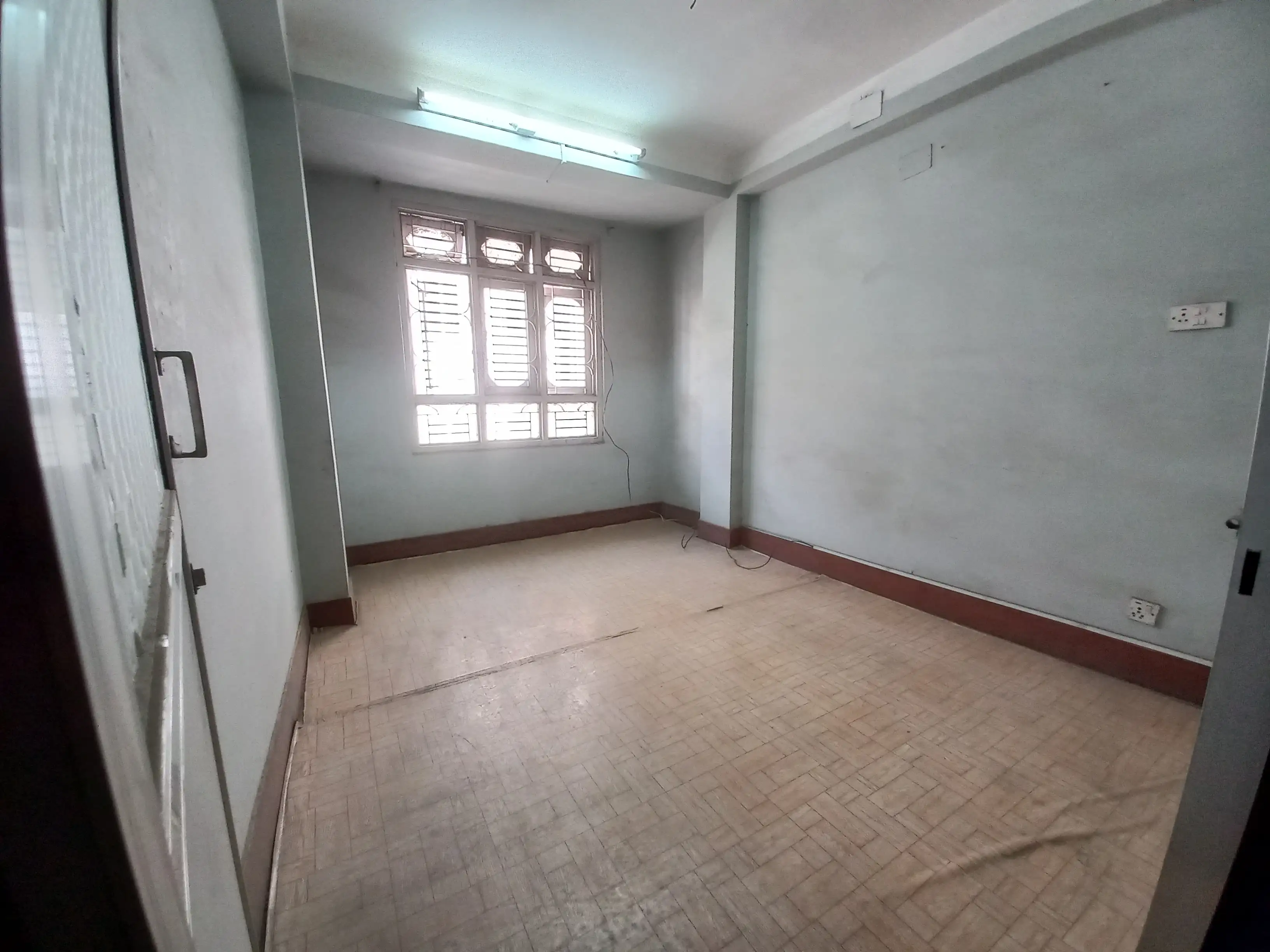 Office space rent in thamel at low price Image 4