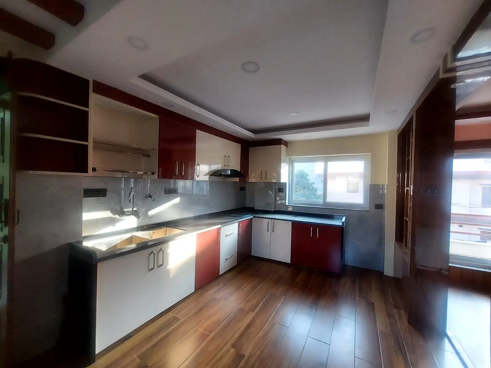 Residential House On Sale Image 2