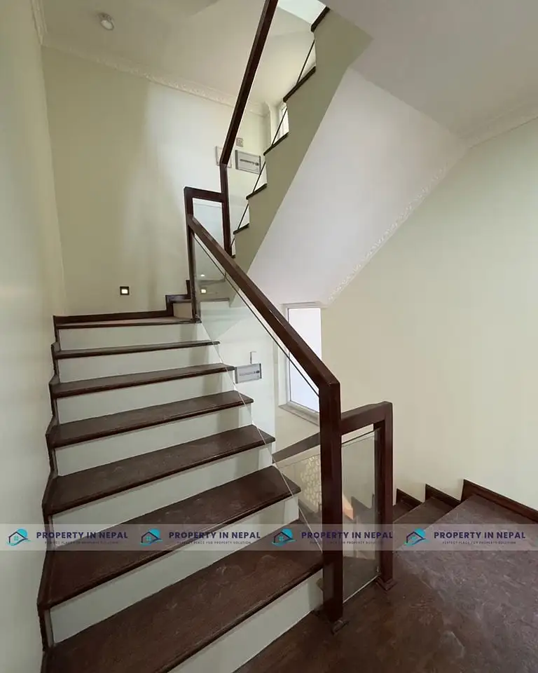 Residential House On Sale Image 7