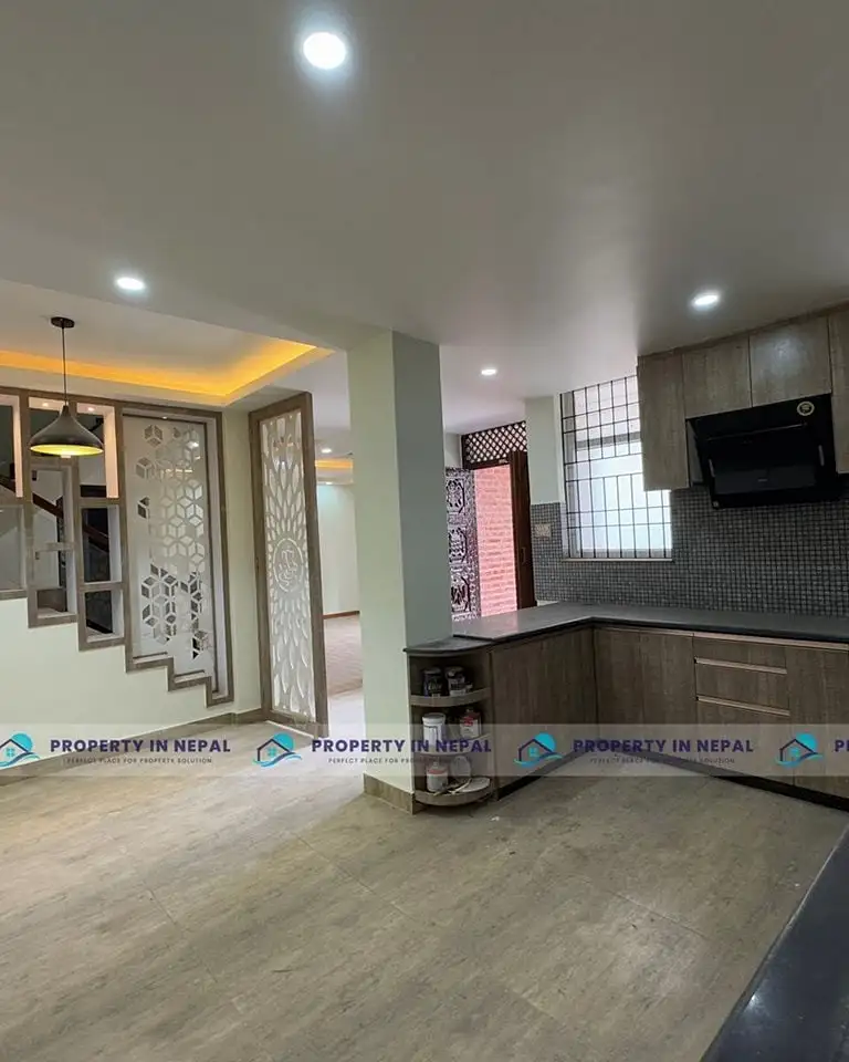 Residential House On Sale Image 5