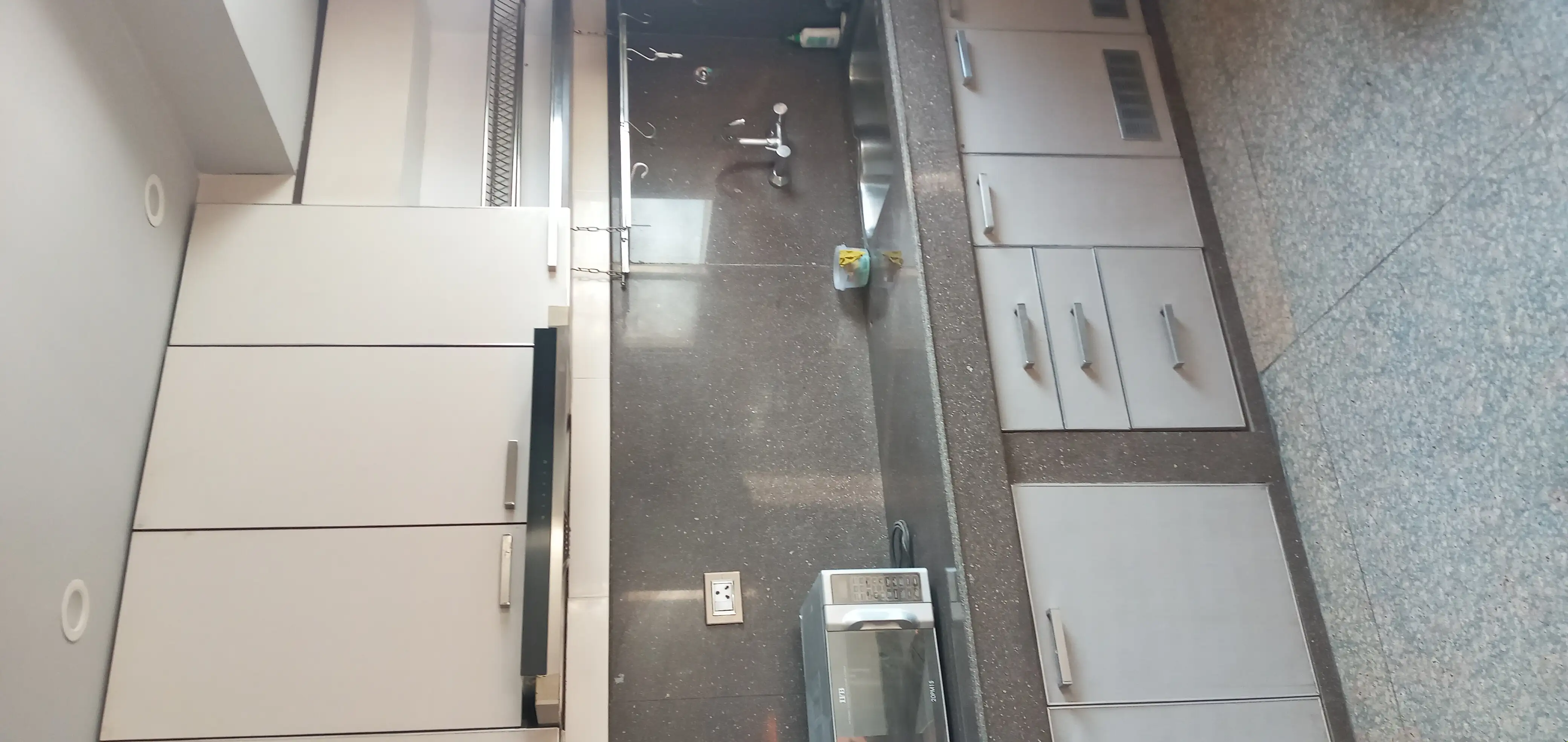Furnished 2BHK, ~2000 sq. feet, 1 Kitchen, 1 living room, Dining area, 2 bedrooms with walk in closets and attached washrooms, 1 common washroom, 2 balcony areas, Parking area available. Image 6